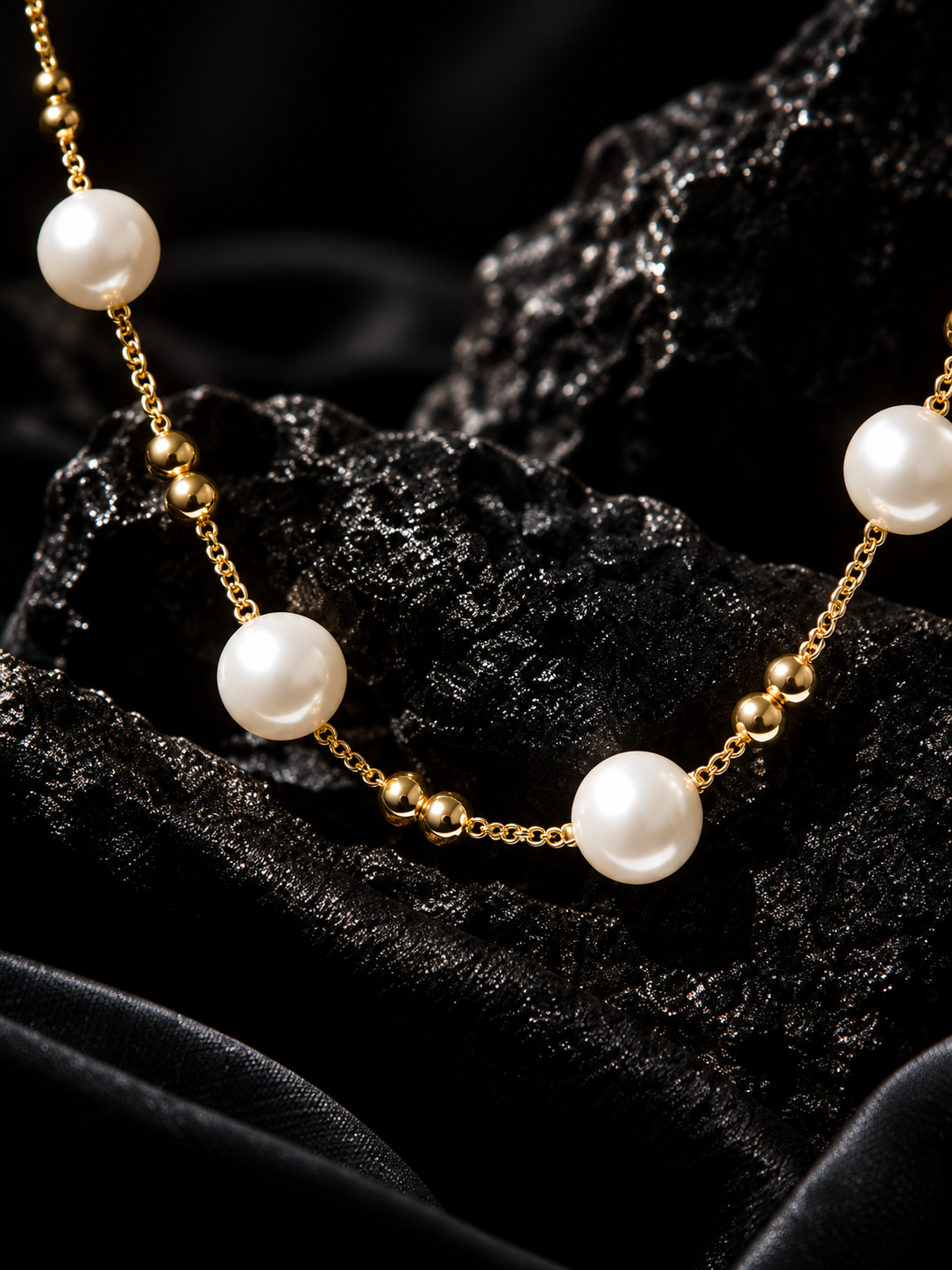 Black and Gold Beaded Necklace view 4