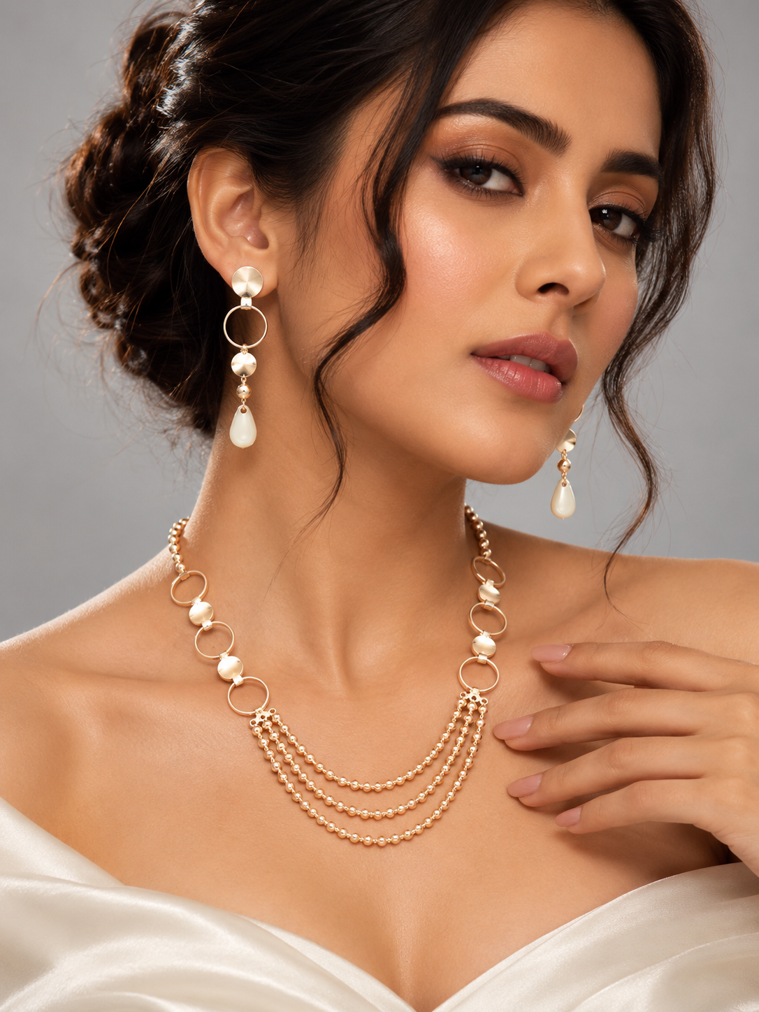 Gold Layered Necklace Set view 2