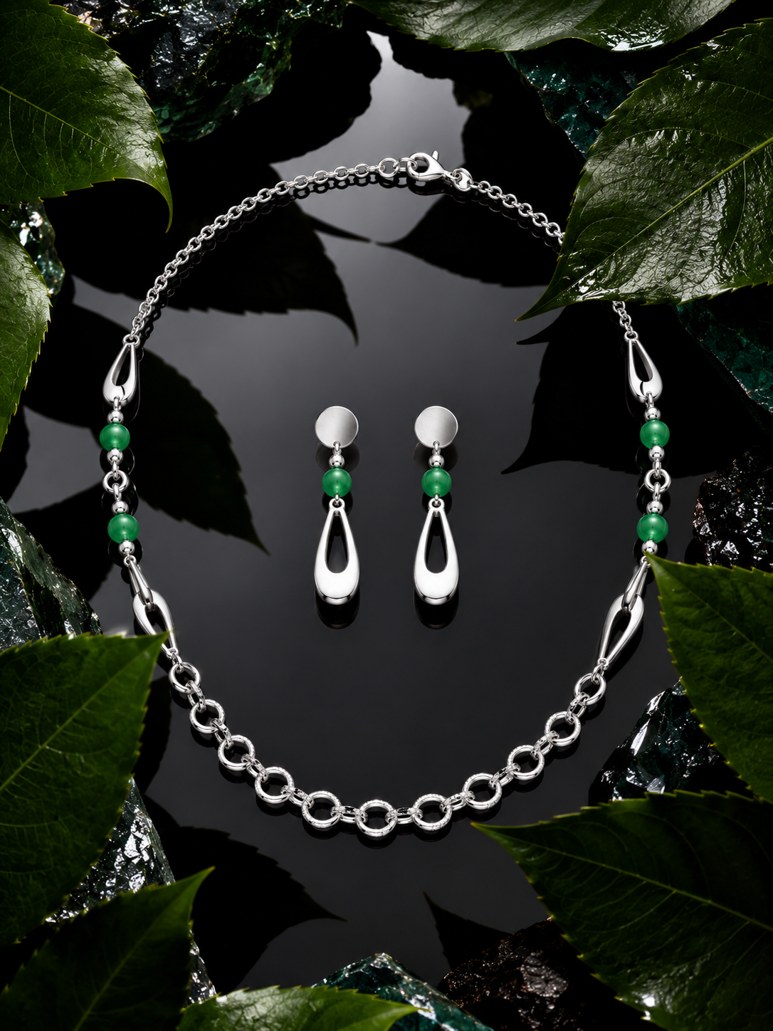 Black and Green Stone Necklace Set
