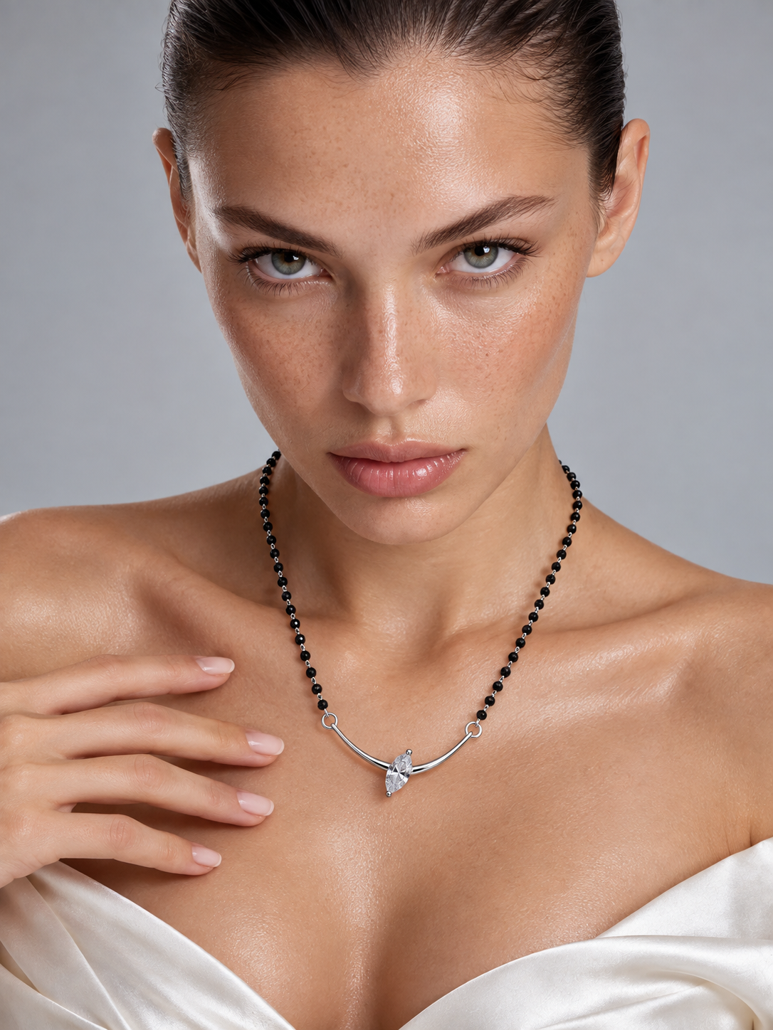Black Beaded Minimal Floral Mangal Sutra view 2