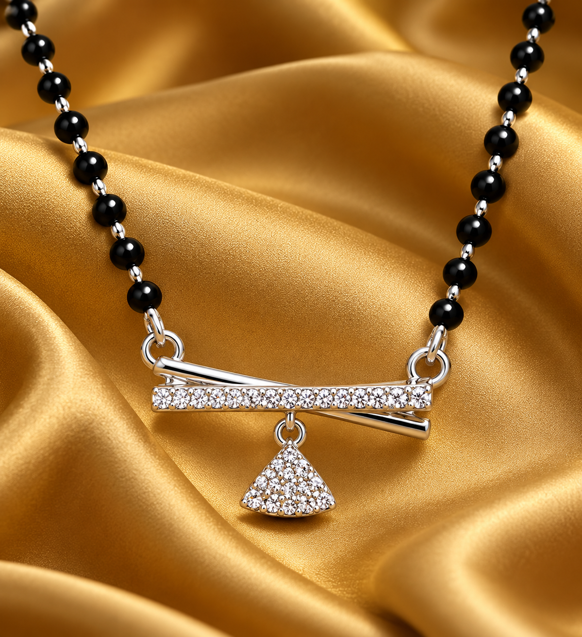 Black Beaded Minimal Heart Mangal Sutra