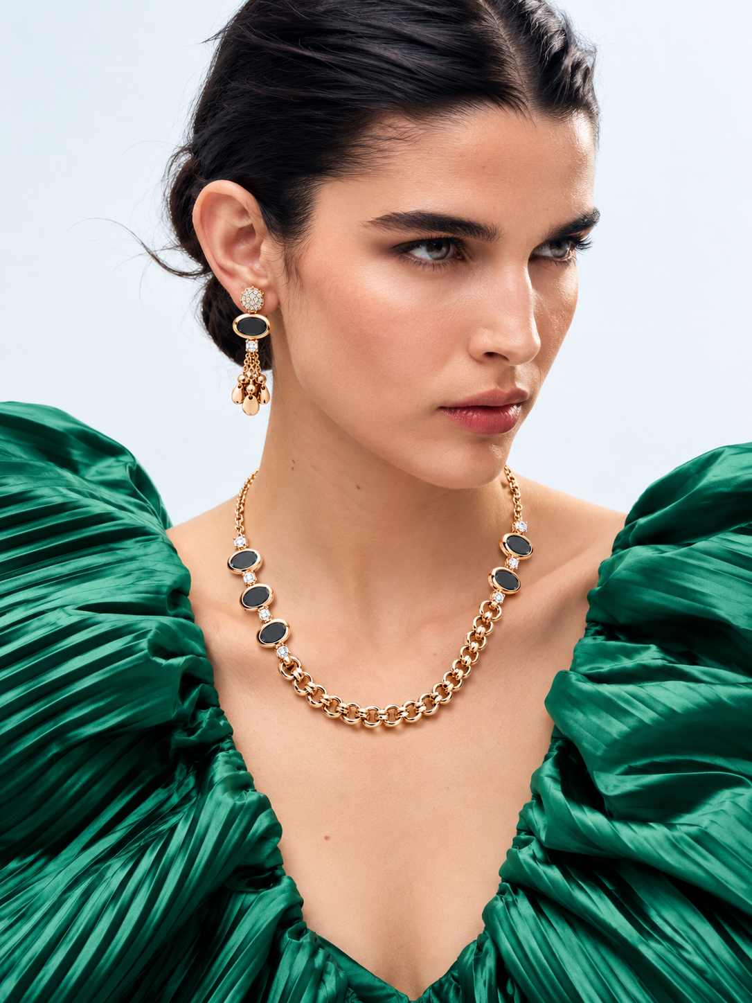 Black Stone Gold Necklace Set view 2